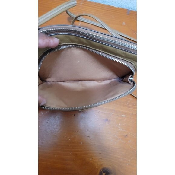 Fossil Crossbody Leather Bag Beige Small Purse With Adjustable Strap & Zippered - Picture 4 of 14